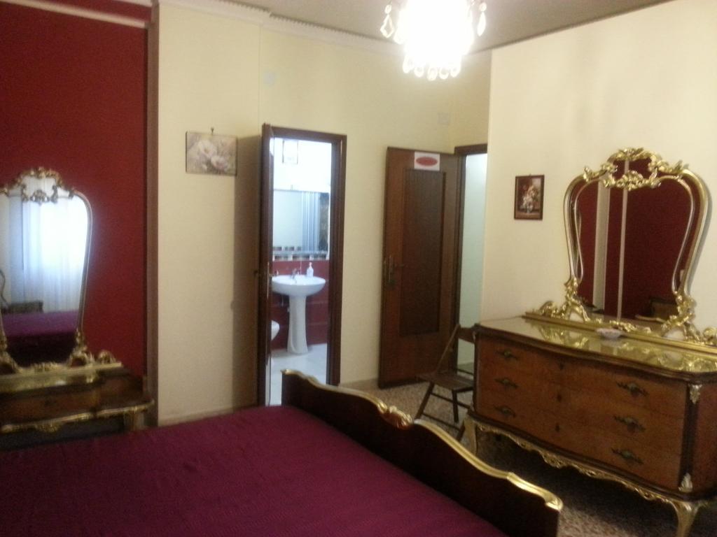 B&B Intrabartolo Trapani Phòng bức ảnh
