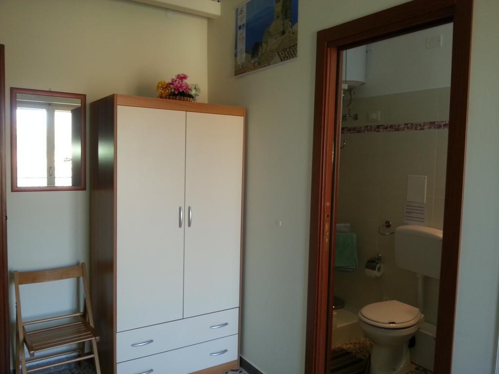 B&B Intrabartolo Trapani Phòng bức ảnh